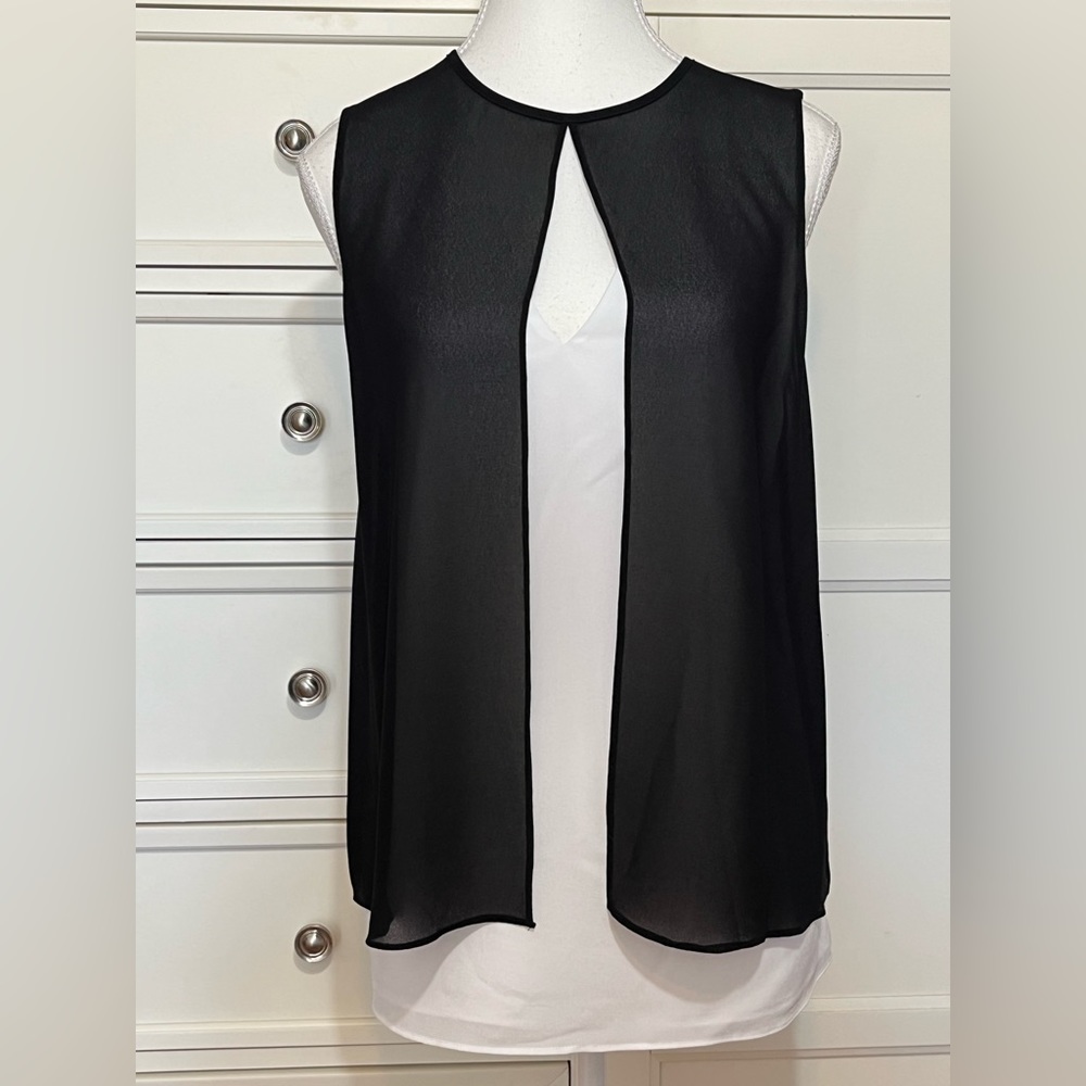 Michael Kors black n white blouse Size M